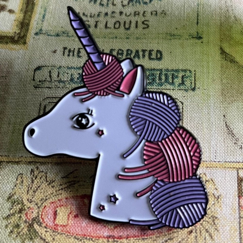 Unicorn knitting yarn enamel pin